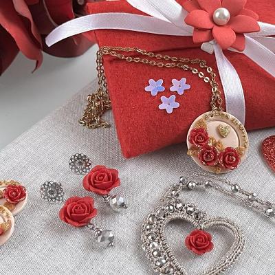 5 Idee Per San Valentino Con Gioielli Con Rose Rosse